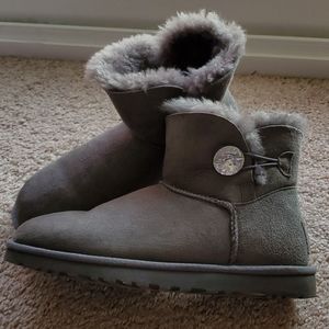 UGG MINI BAILEY BUTTON BLING II BOOT